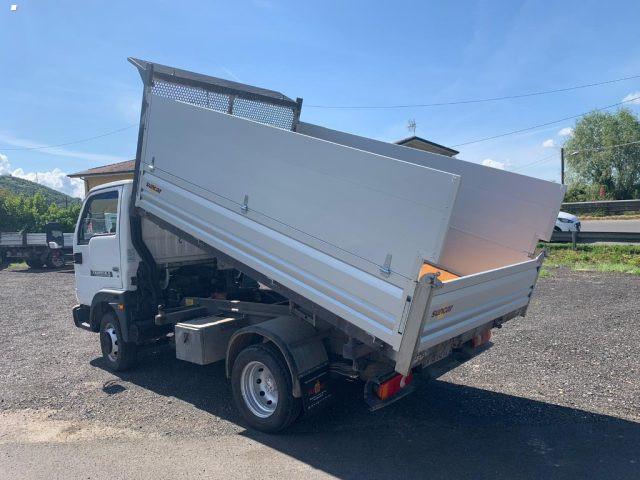 NISSAN Cabstar 120.35 3.0 Tdi PC-RG Cabinato L