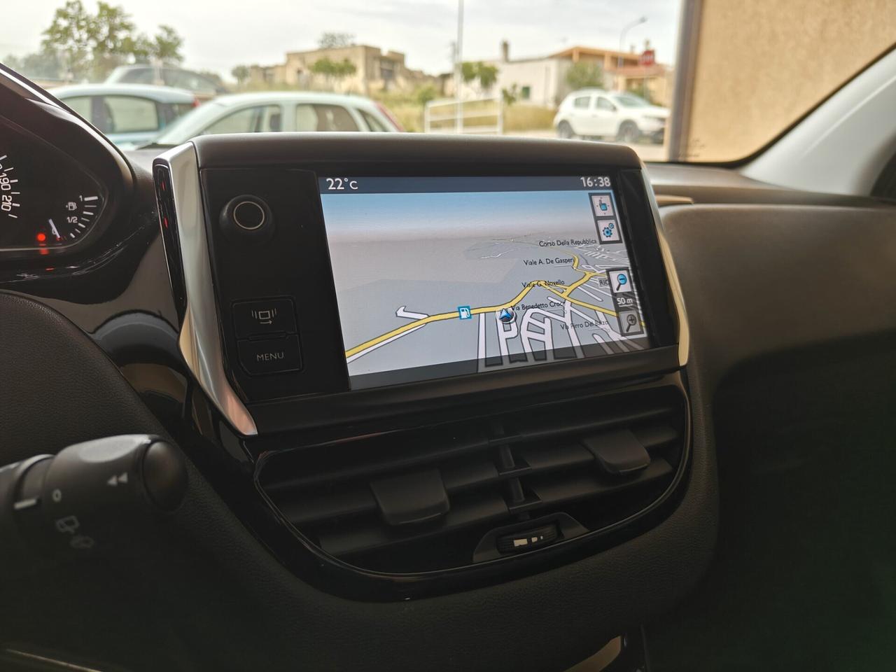 Peugeot 208 1.6 e-HDi 92 CV Stop&Start 3 porte Allure