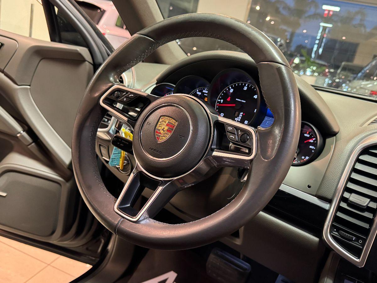 PORSCHE Cayenne 3.0 Diesel Platinum Edition