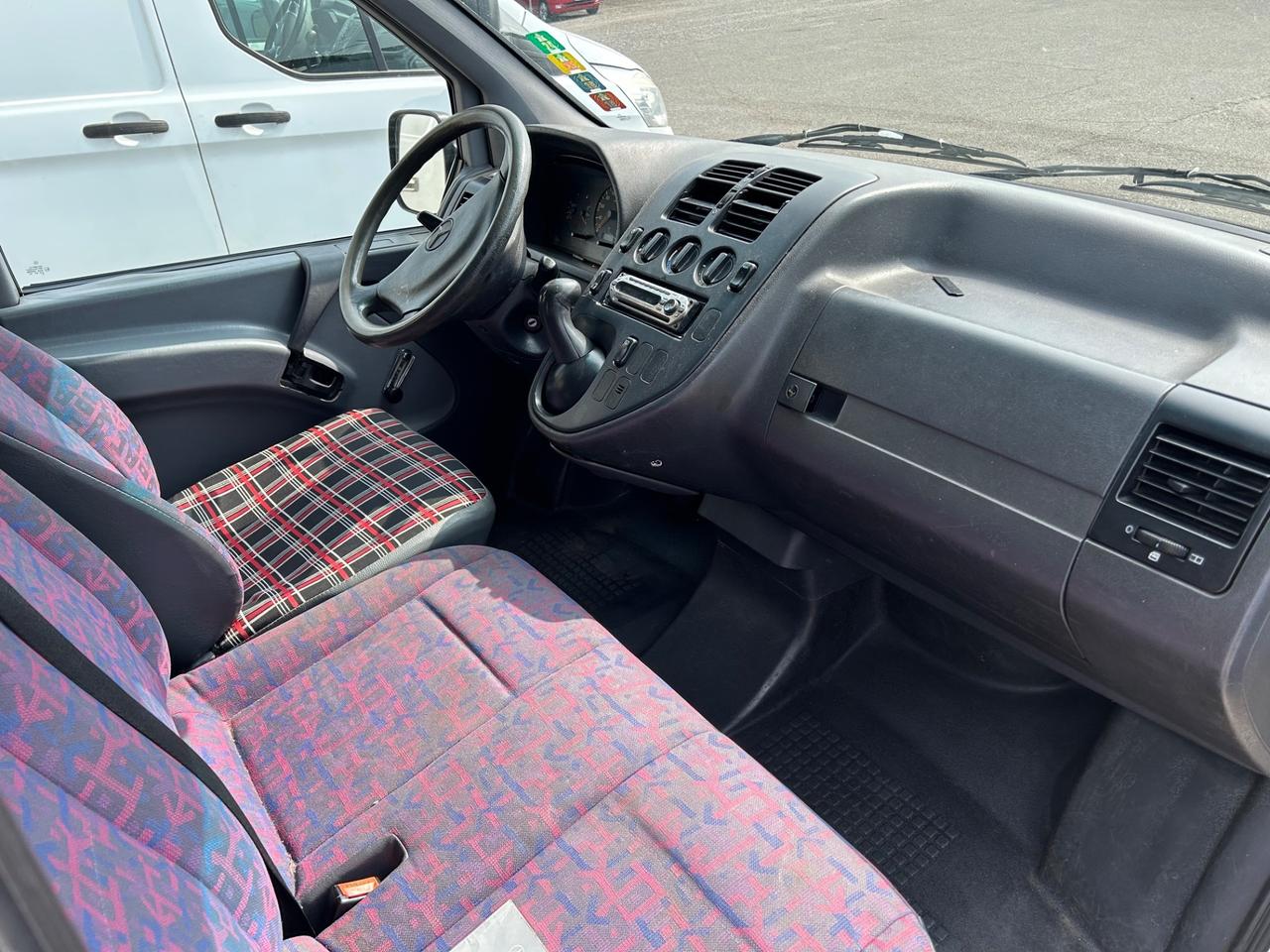 Mercedes-benz Vito 110 TD 8 POSTI.