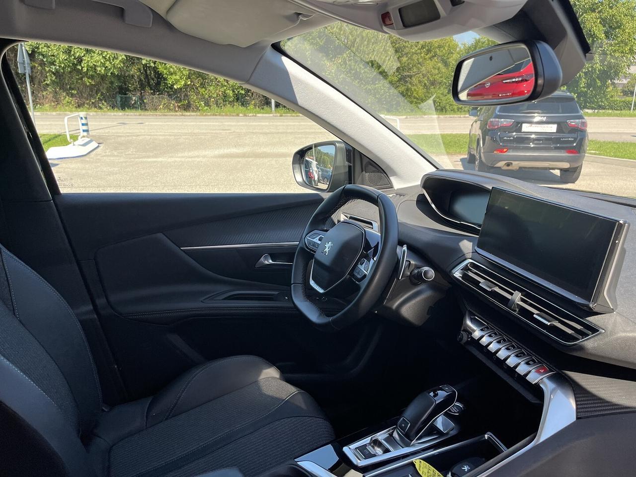 PEUGEOT 3008 1500 HDI 130 CV AUT. ALLURE