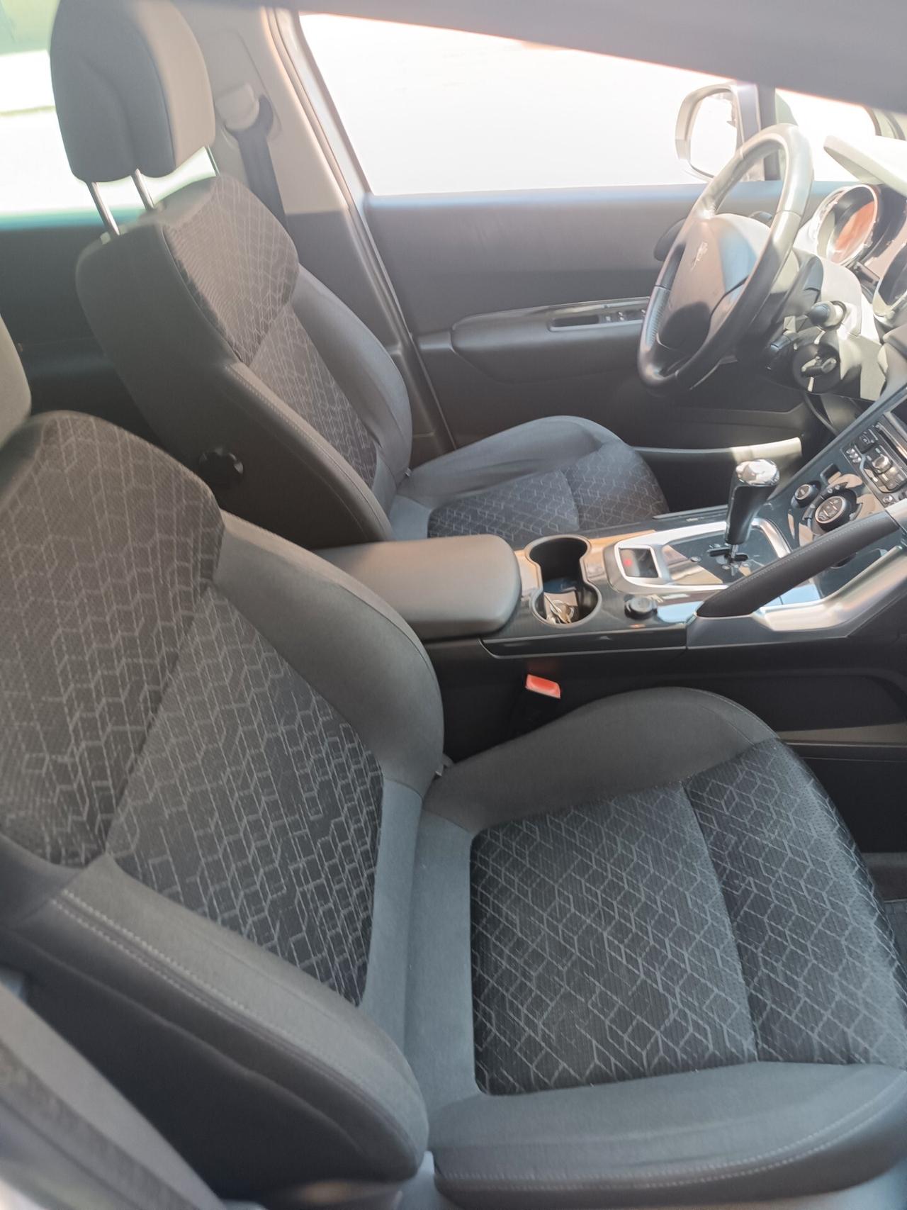 Peugeot 3008 1.6 e-HDi 115CV CAMBIO AUTOMATICO FULL
