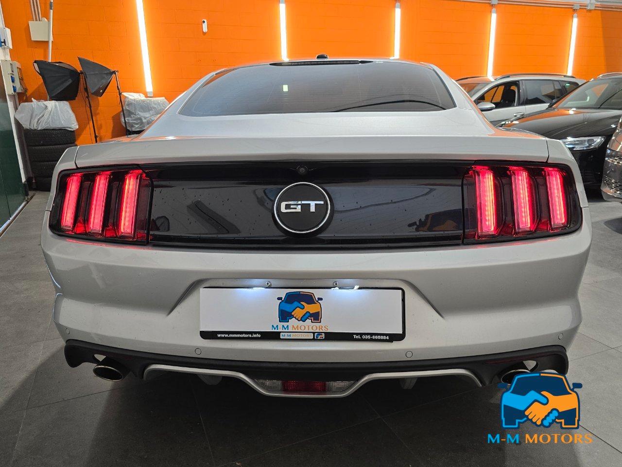 Ford Mustang Fastback 5.0 ti-vct V8 GT 421cv auto