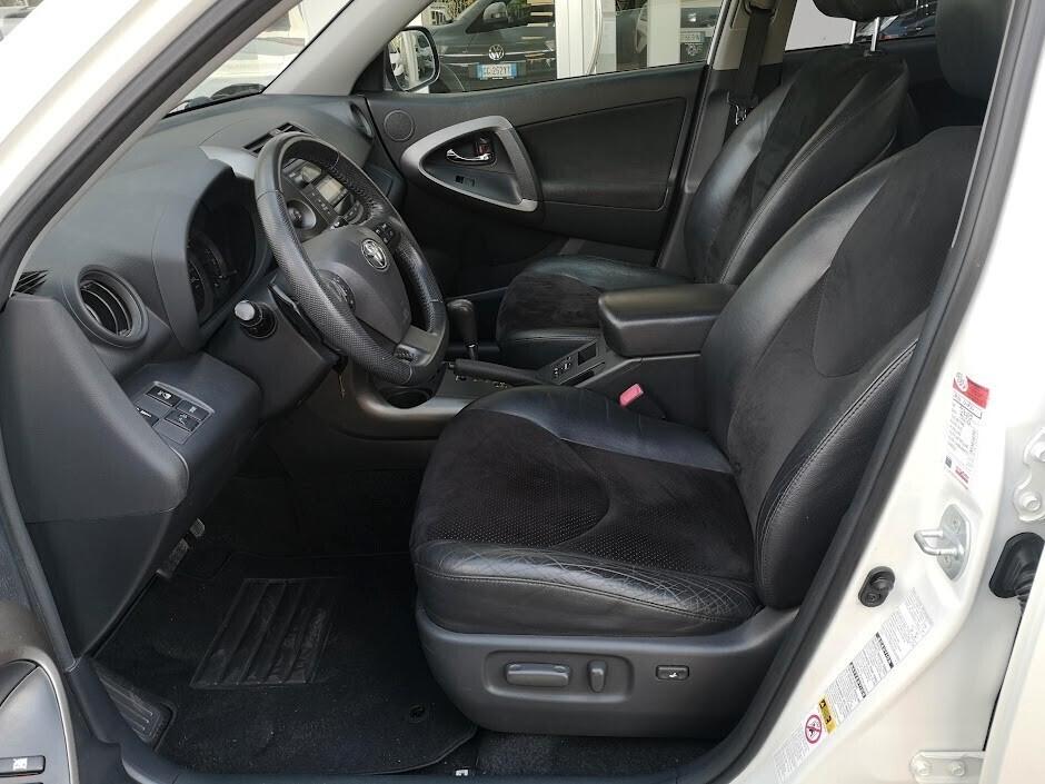Toyota RAV 4 RAV4 Crossover 2.2 D-4D 150 CV DPF Exclusive