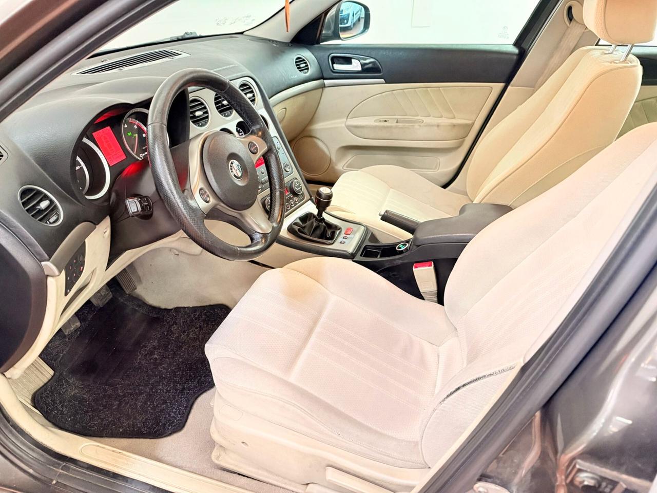 Alfa Romeo 159 1.9 JTDm 120cv 6Marce ok Neopatentati