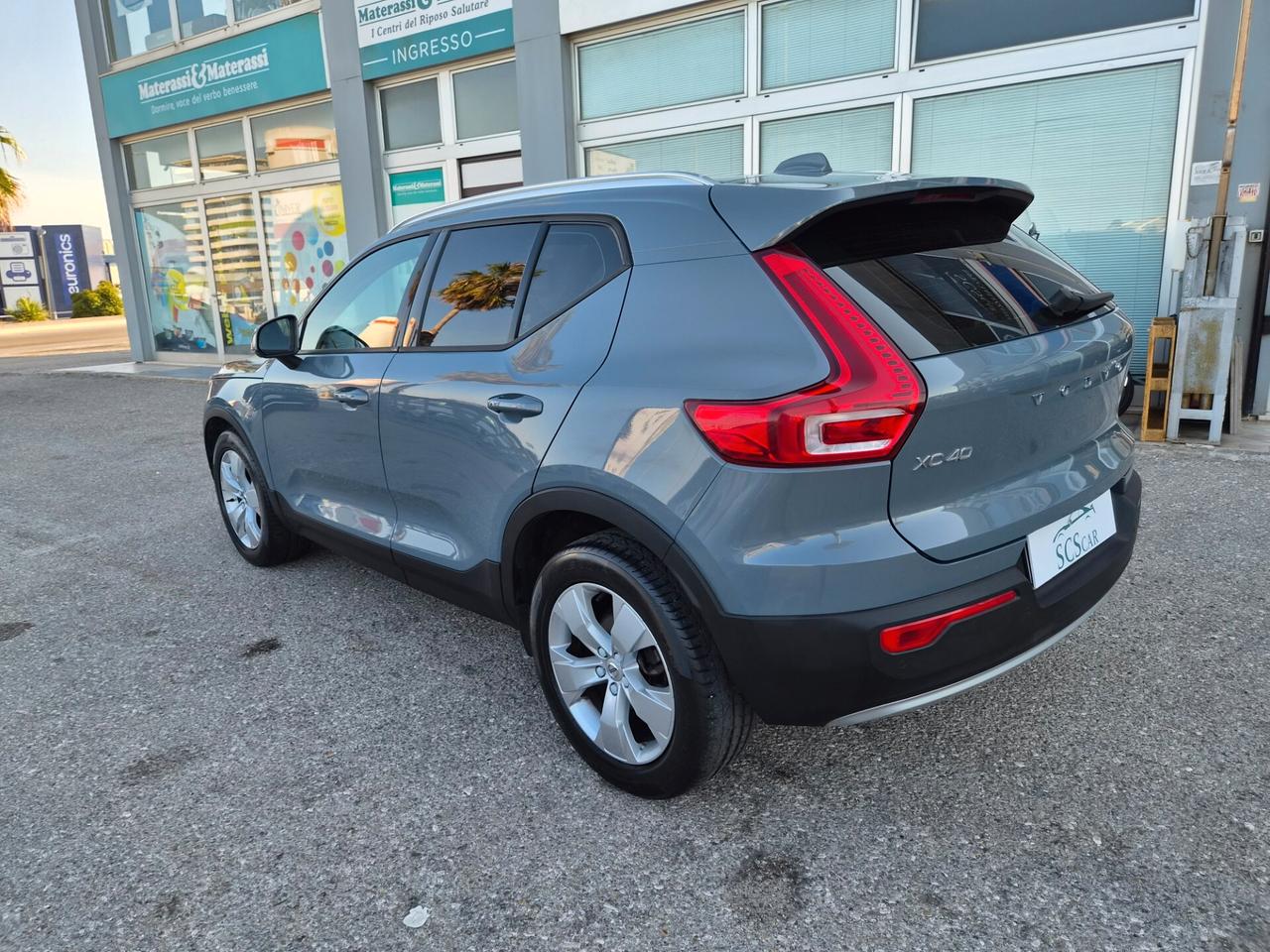 Volvo XC40 D3 Geartronic Momentum Pro