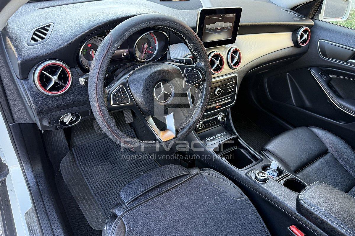 MERCEDES GLA 200 Sport