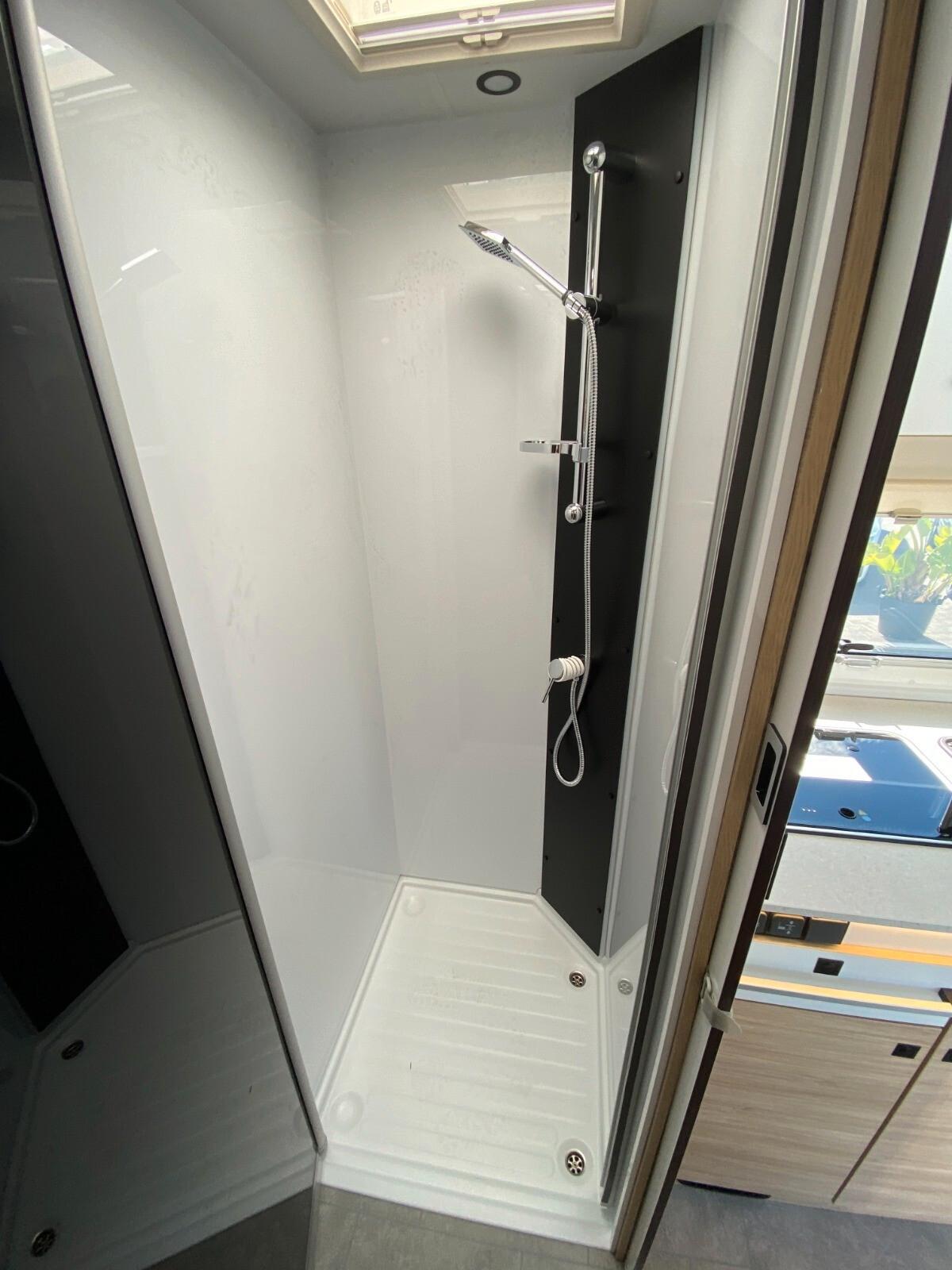 Challenger 260 Ultimate Edition