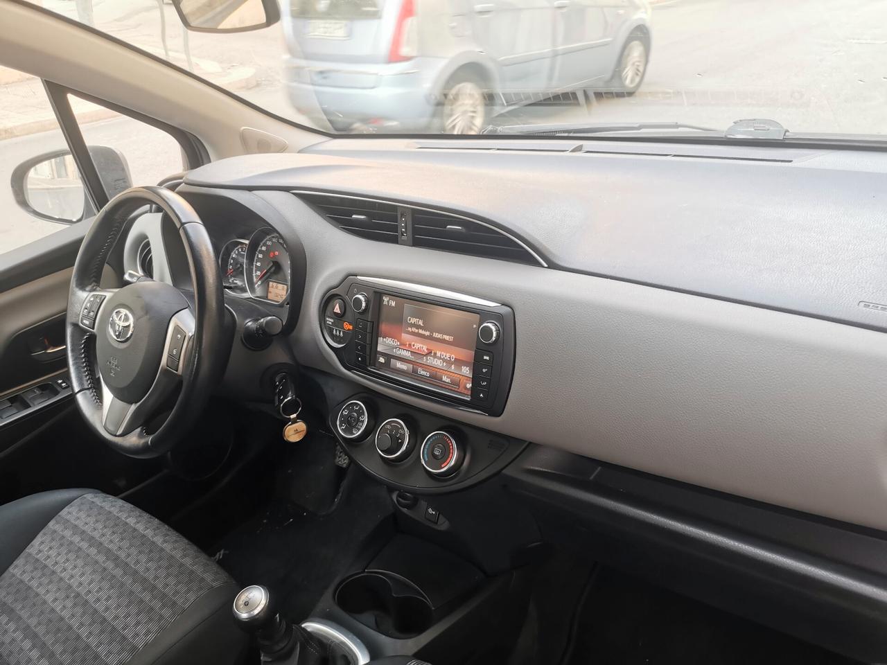 Toyota Yaris 1.0 70 CV 5 porte LOUNGE FULL CAMERA