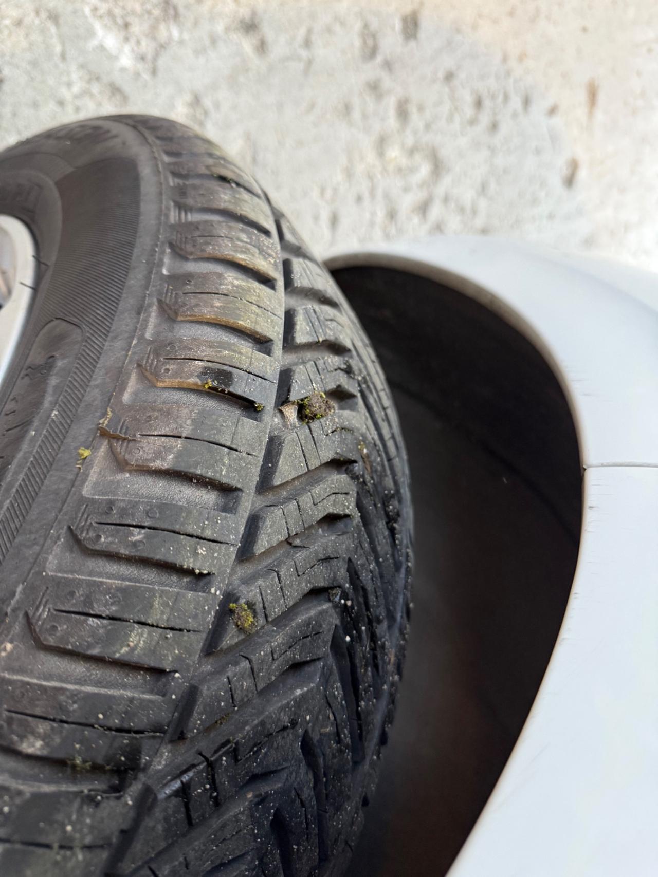 Peugeot 208 1.4 HDi 68 CV 5 porte Active UNICOPROP CINGHIA FATTA