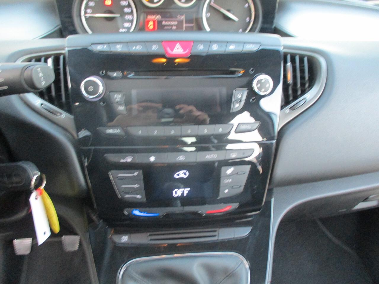 Lancia Ypsilon 1.3 MJT STRAFULL (TETTO APRIBILE)