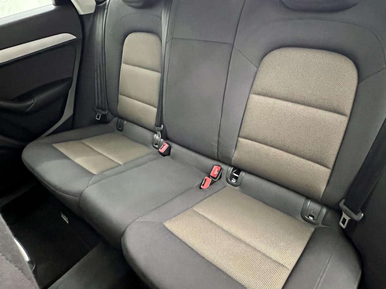 AUDI Q3 I 2011 Q3 2.0 tdi 140cv
