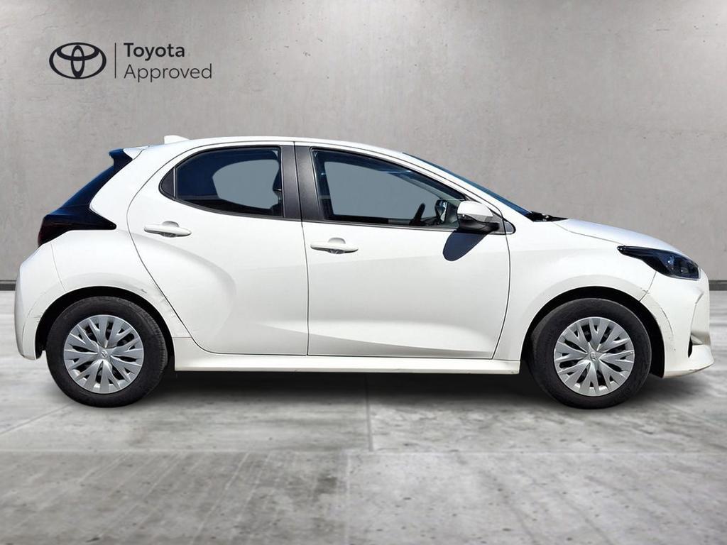 Toyota Yaris 1.5 hybrid Active