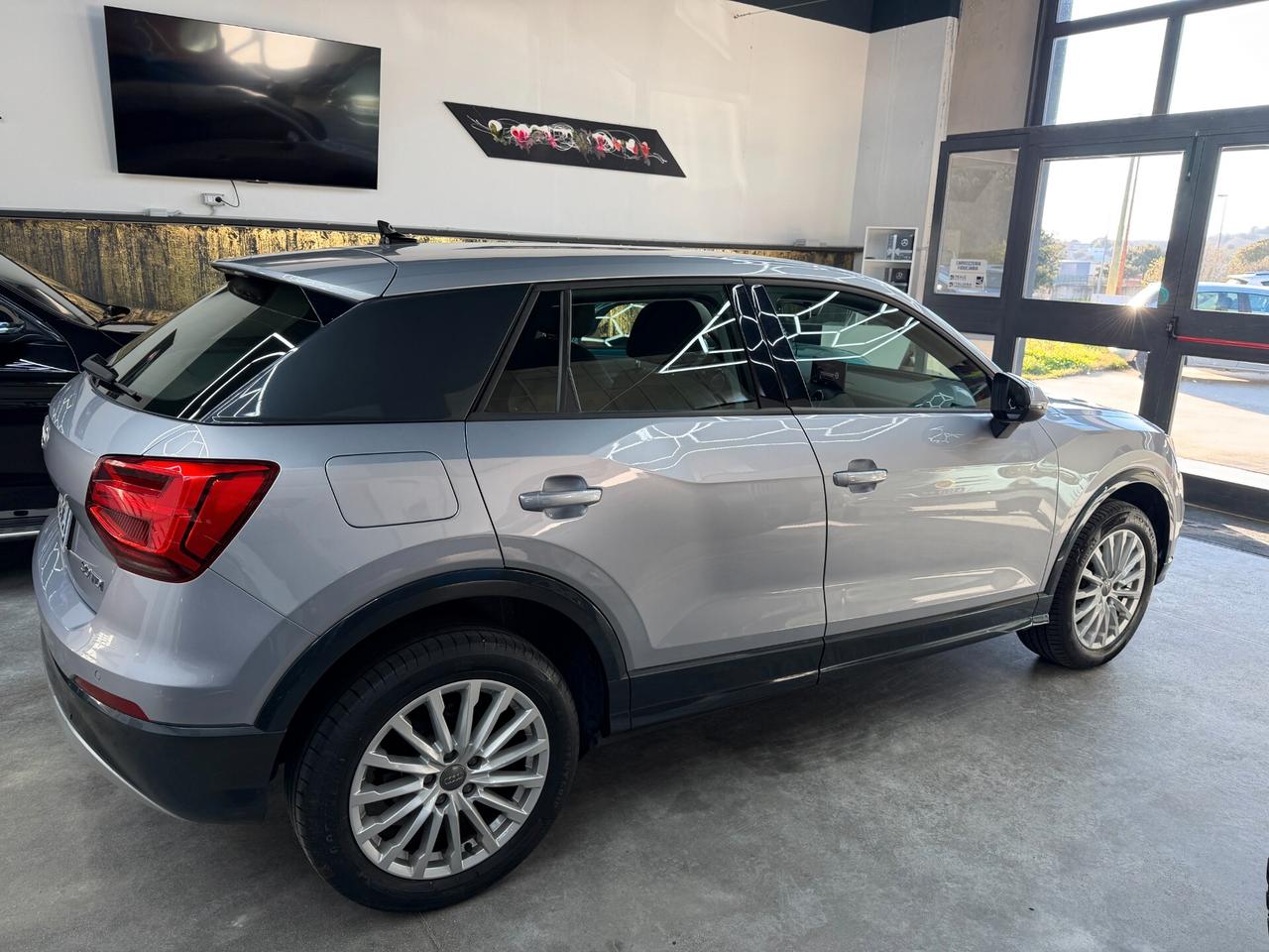 Audi Q2 30 TDI Business Design