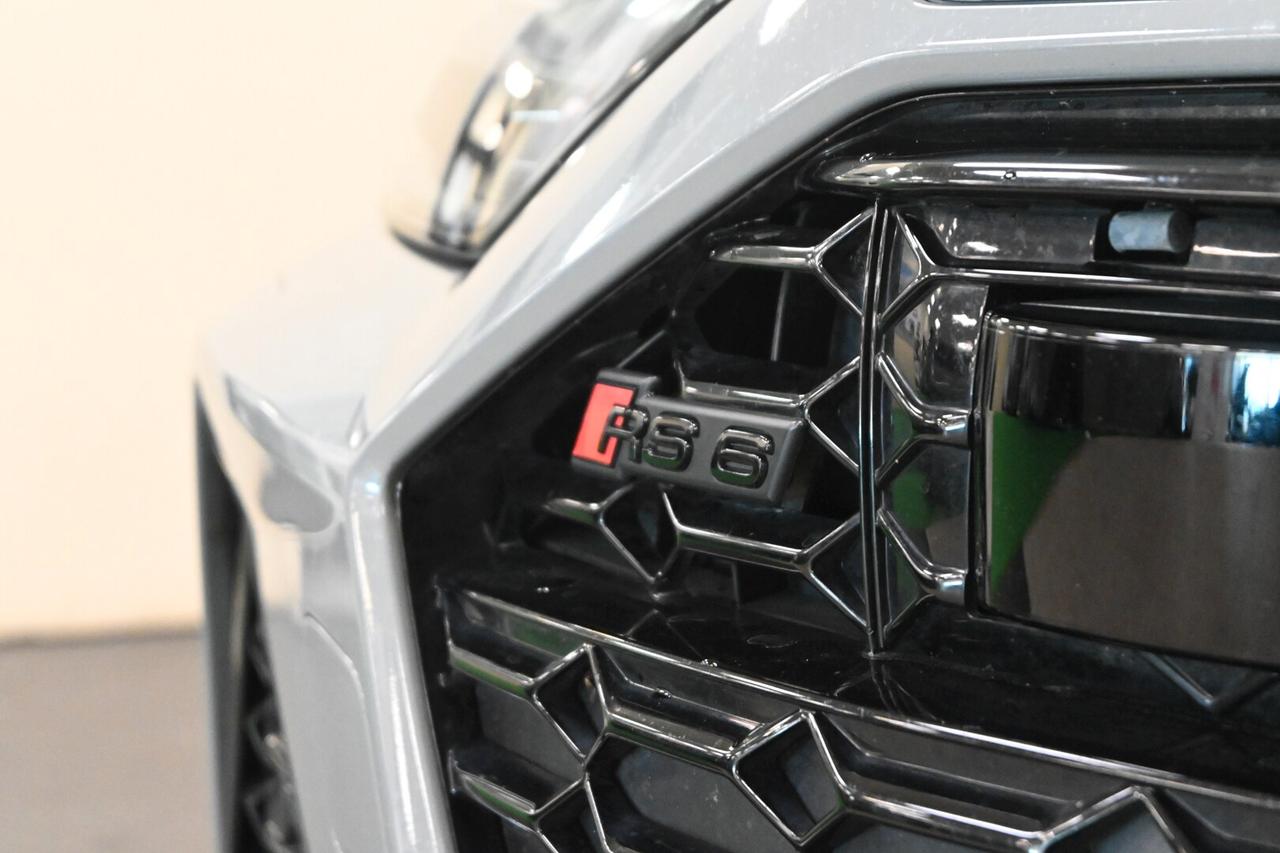 AUDI A6 5ª serie RS 6 Avant 4.0 TFSI V8 quattr...