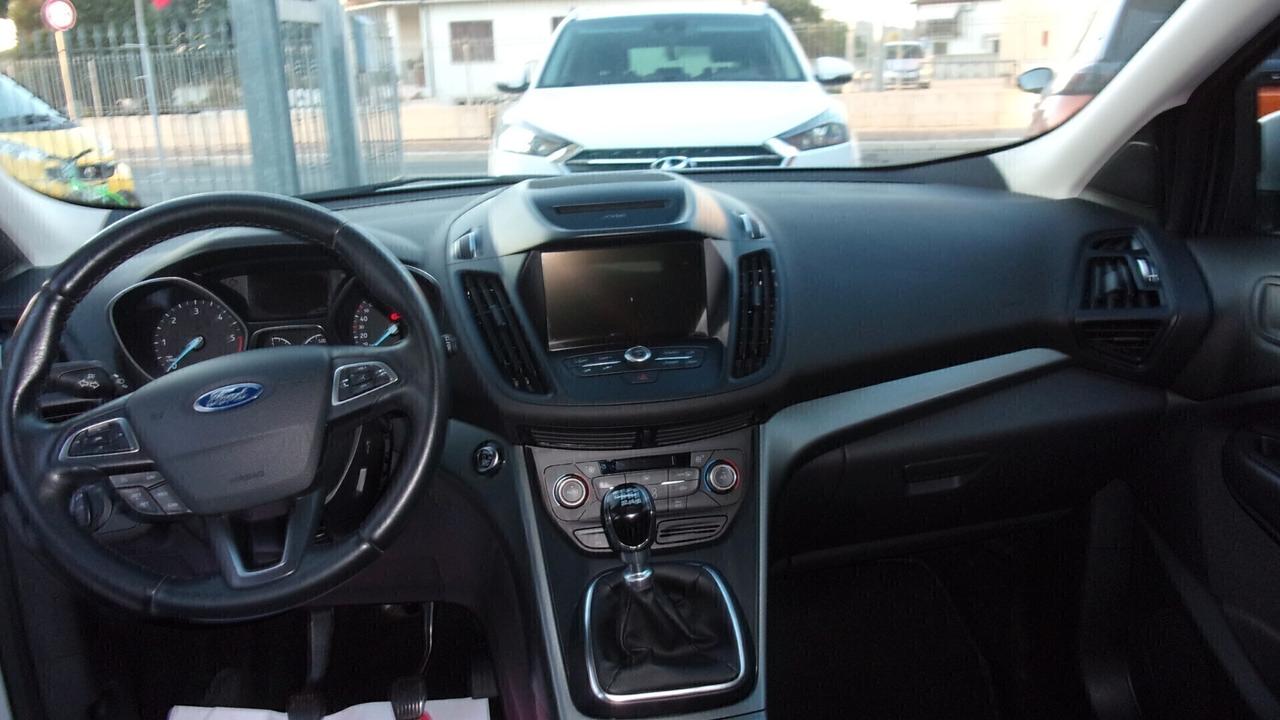 Ford Kuga 1.5 TDCI 120 CV S&S 2WD Titanium