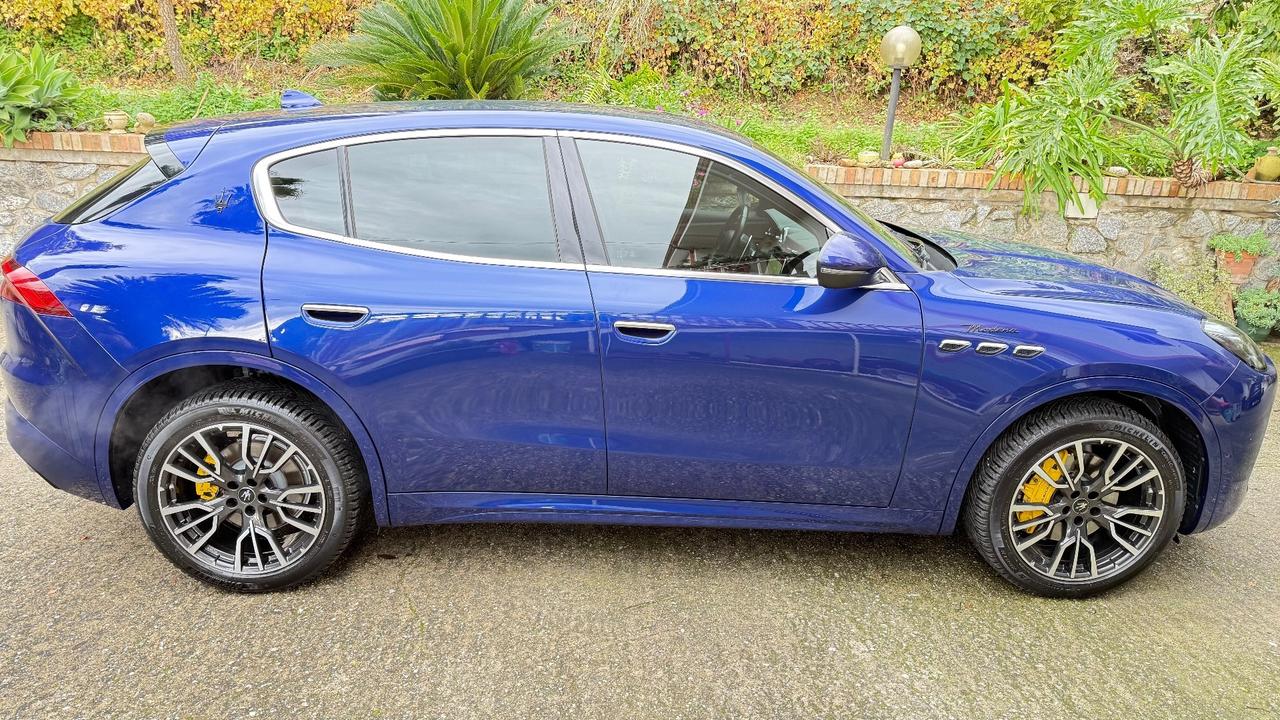 Maserati Grecale MHEV 250 CV AWD GT