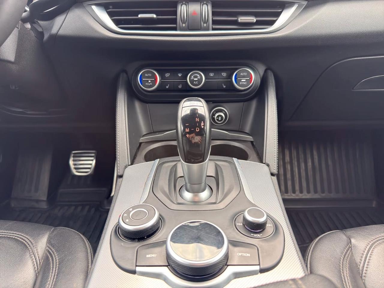 Alfa Romeo Stelvio 2.0 Turbo 200 CV AT8 Q4 Super