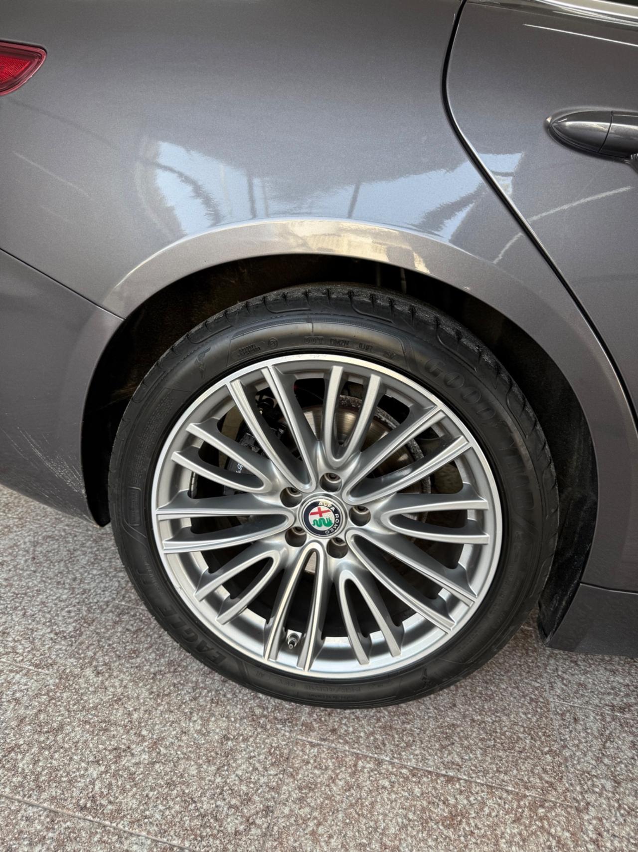 Alfa Romeo Giulia 2.2 Turbodiesel 180 CV AT8 Super