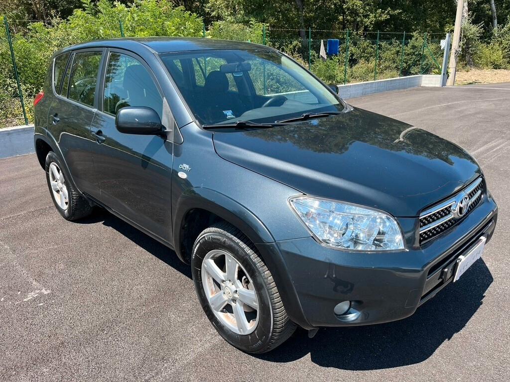 Toyota RAV 4 RAV4 2.2 D-4D 177 CV Sol Plus