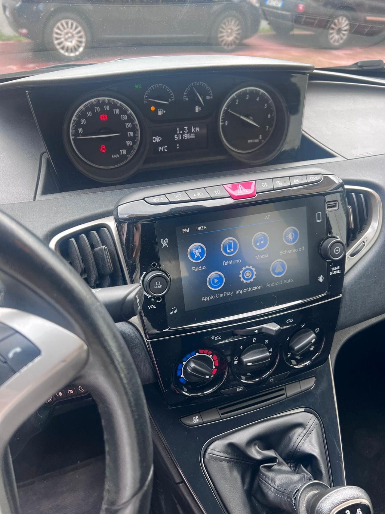 Lancia Ypsilon 1.0 FireFly 5 porte S&S Hybrid Gold Plus