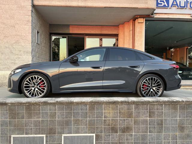 AUDI A5 TDI 150 kW mHEV+ S tronic quattro S Line edition.