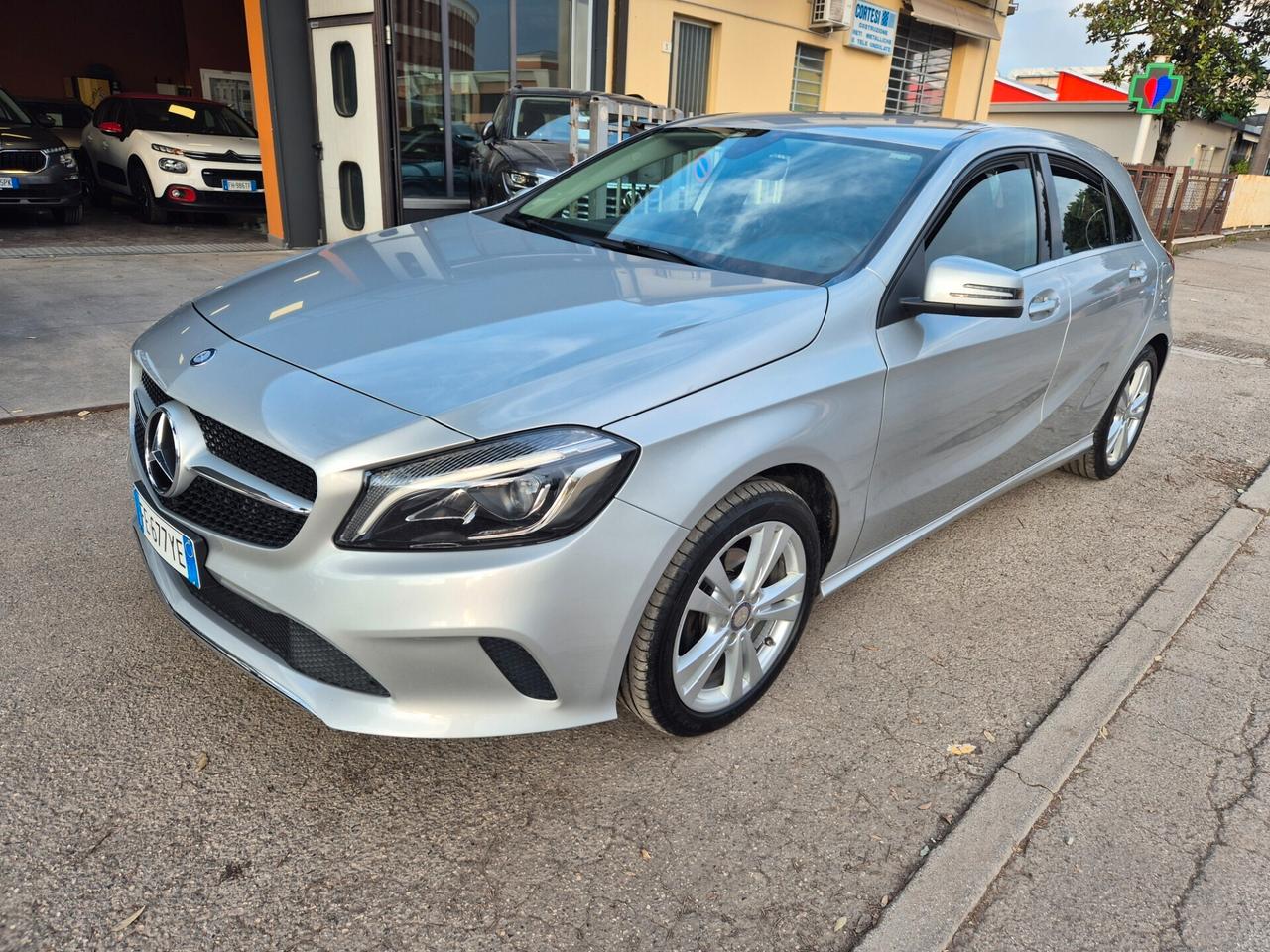 Mercedes-benz A 180 d Premium