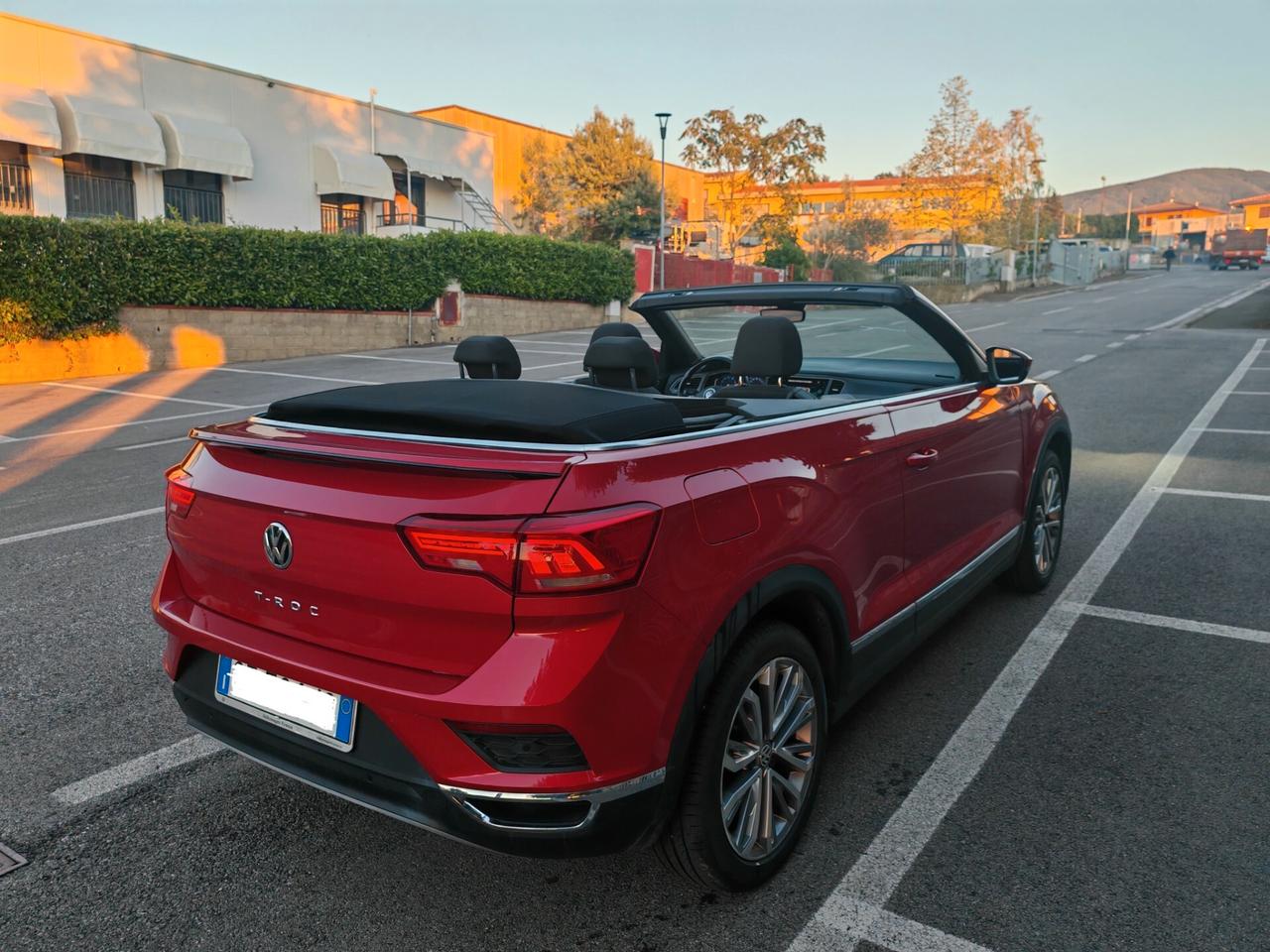 Volkswagen T-Roc Cabriolet incidentata
