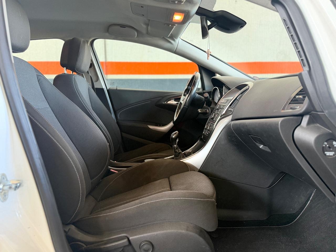 Opel Astra 1.4 Turbo 140CV 5 porte Cosmo NEOPATENTATI