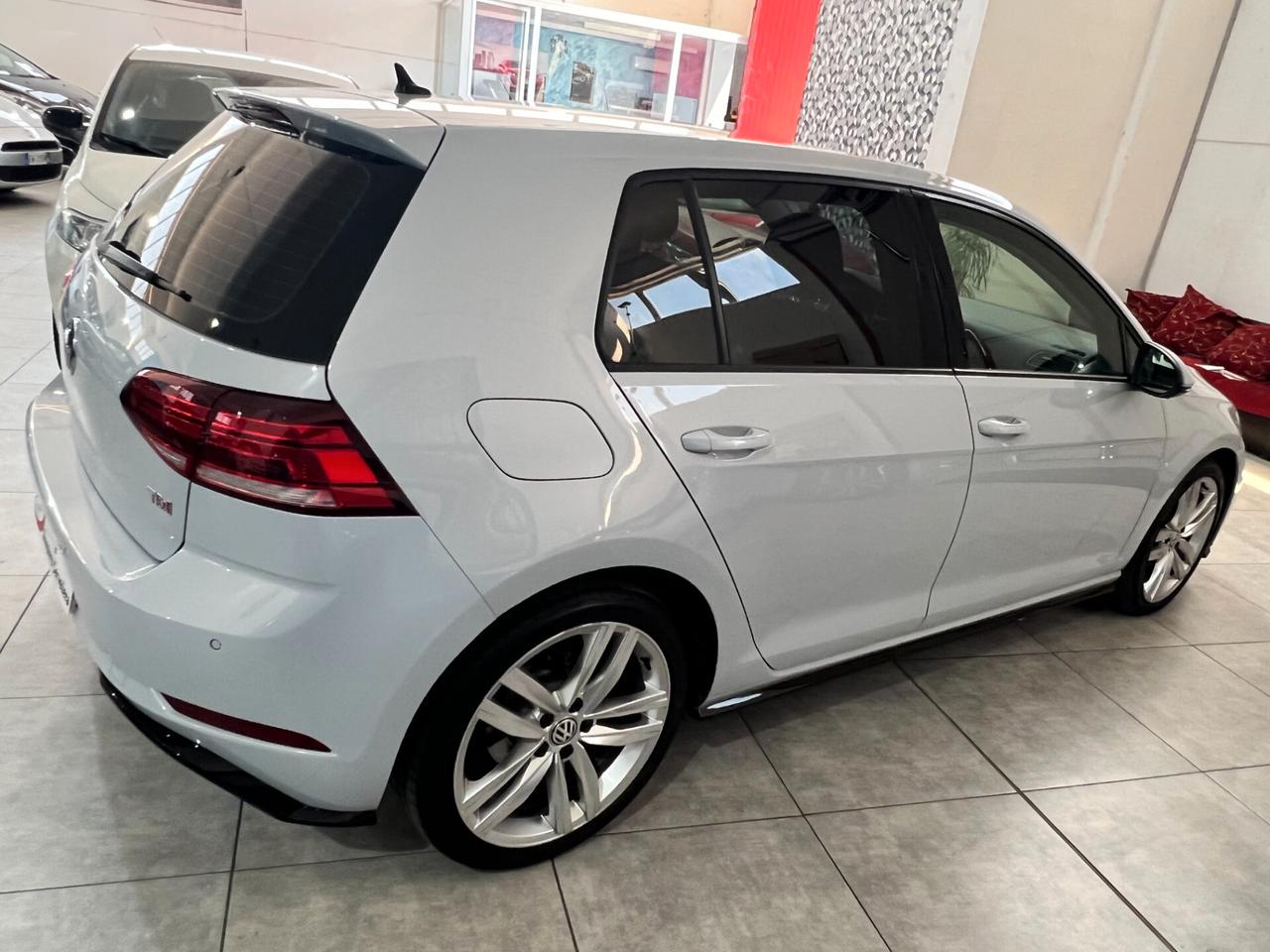 Volkswagen Golf 1.6 Tdi R-Line Dsg 115 cv 2017