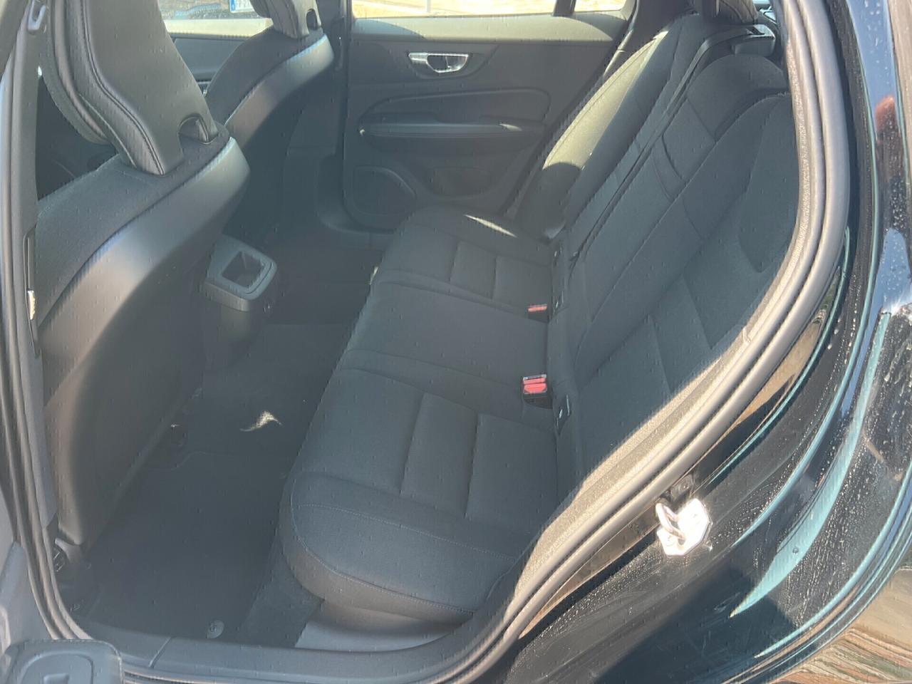 Volvo V60 B4 Mild Hybrid 197CV