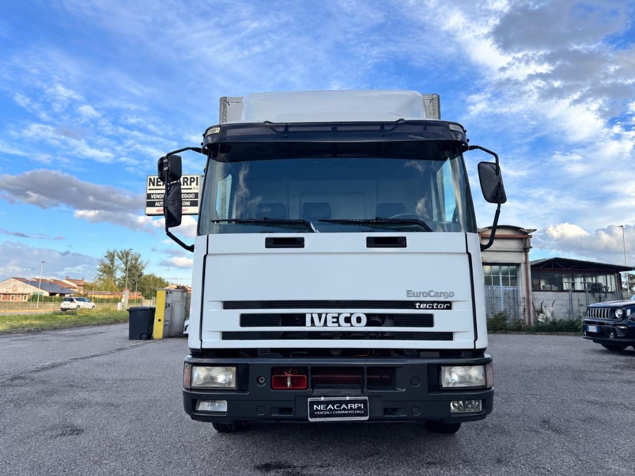 Iveco EUROCARGO 70Q SPONDA PEDANA IDRAULICA+PORTA LATERALE-6 CILINDRI-PORTATA 1800 KG
