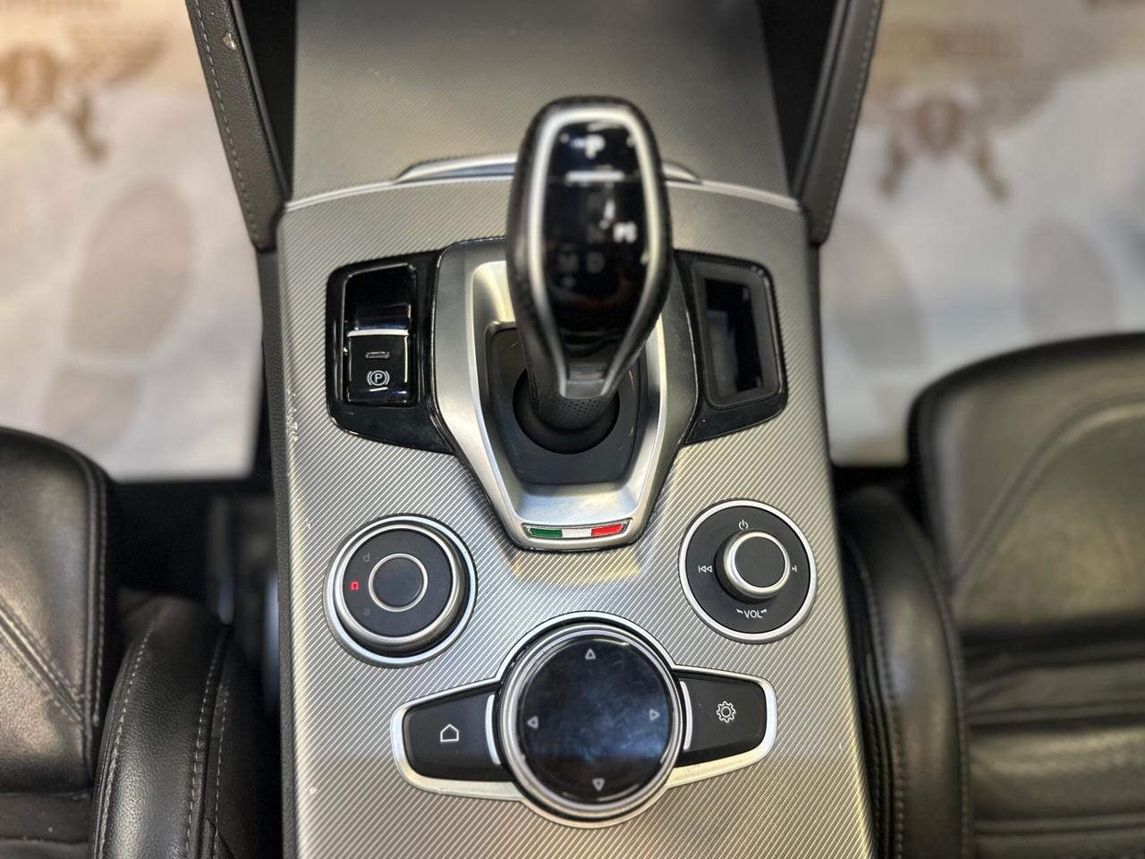 Alfa Romeo Stelvio 2.2 210 CV Q4 Veloce Full 2021