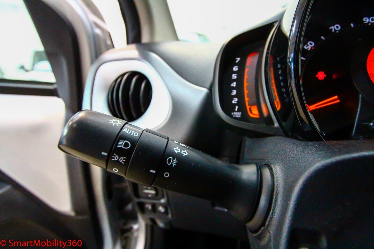 Toyota Aygo Connect 1.0 VVT-i 72 CV 5 porte x-play - Prezzo vero senza vincoli!