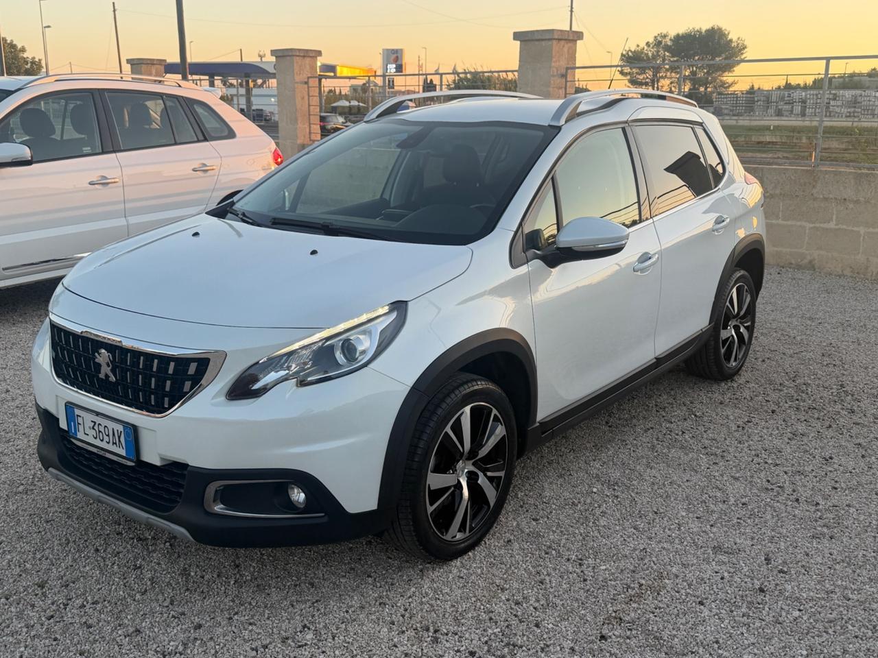 Peugeot 2008 BlueHDi 120 S&S Black Matt
