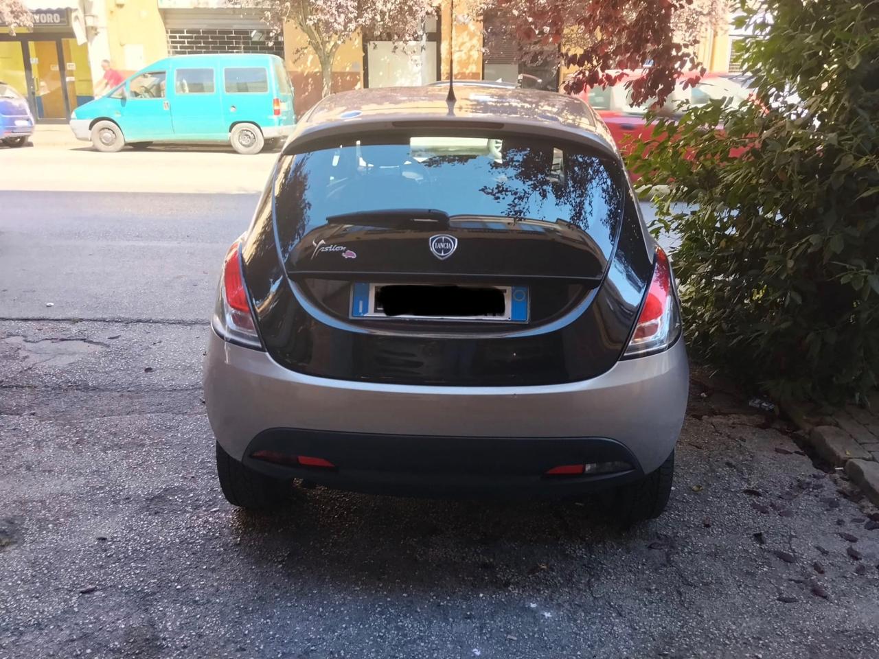 Lancia Ypsilon 85 CV 5 porte Metano Ecochic Gold