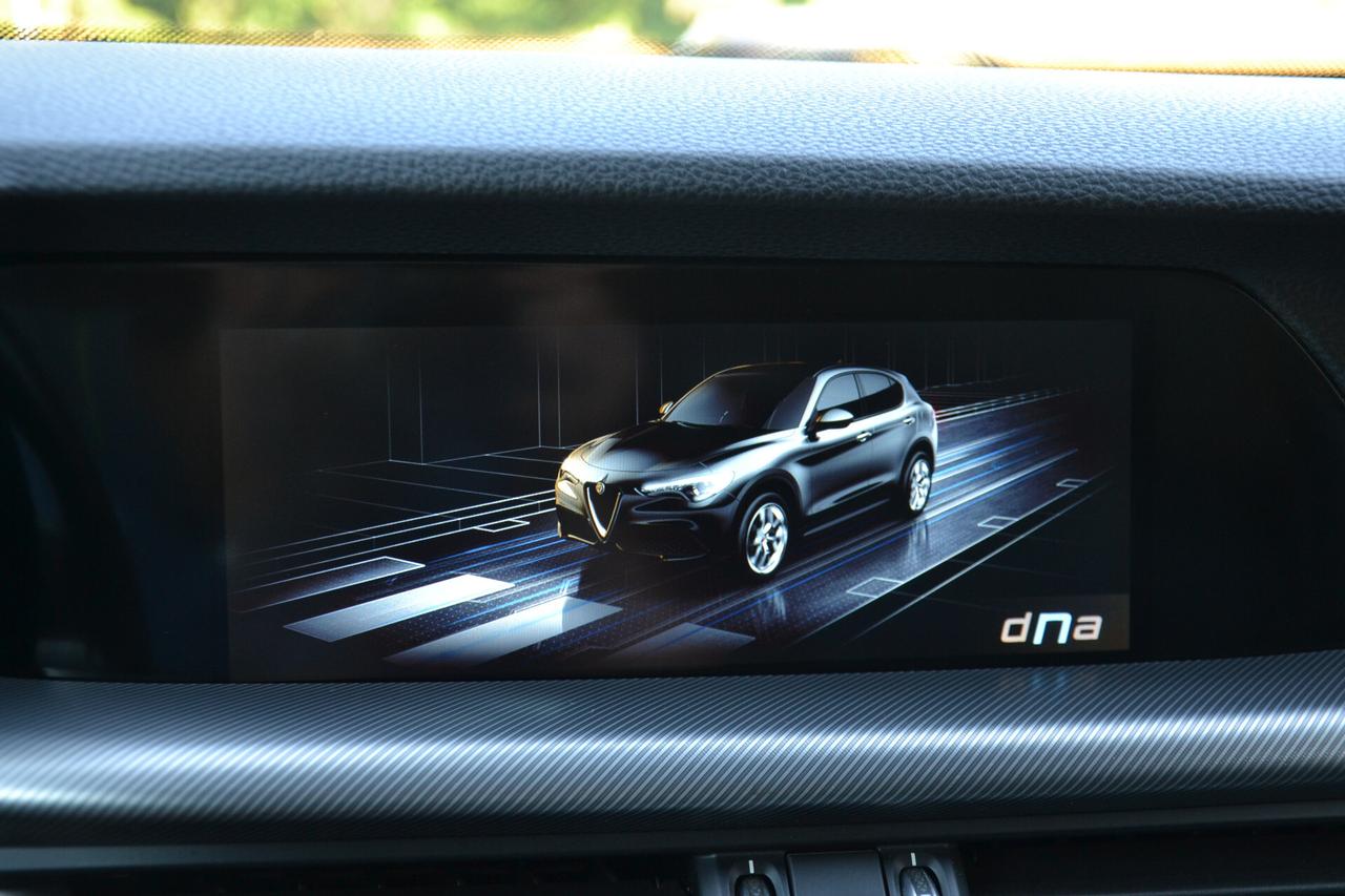 Alfa Romeo Stelvio 2.2 190CV AT8 Q4 SPRINT • PREZZO SENZA VINCOLI • UNIPRO' • ITALIANA • FATTURABILE • GARANZIA 12 MESI