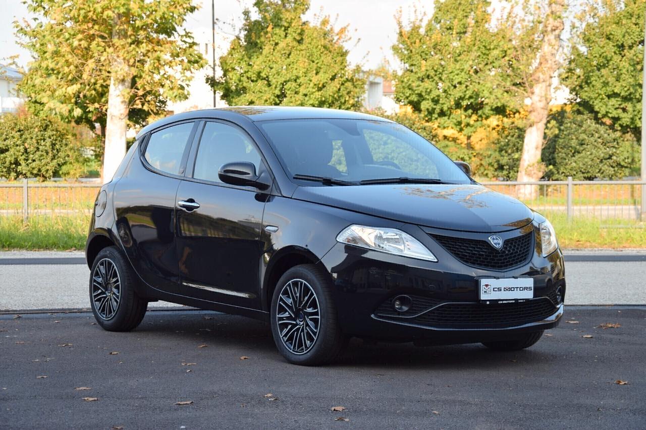 Lancia Ypsilon 1.0 FireFly 5 porte S&S Hybrid Ecochic Gold