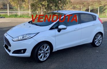 Ford Fiesta 1.5 TDCi 75CV 5 porte Black & White Edition