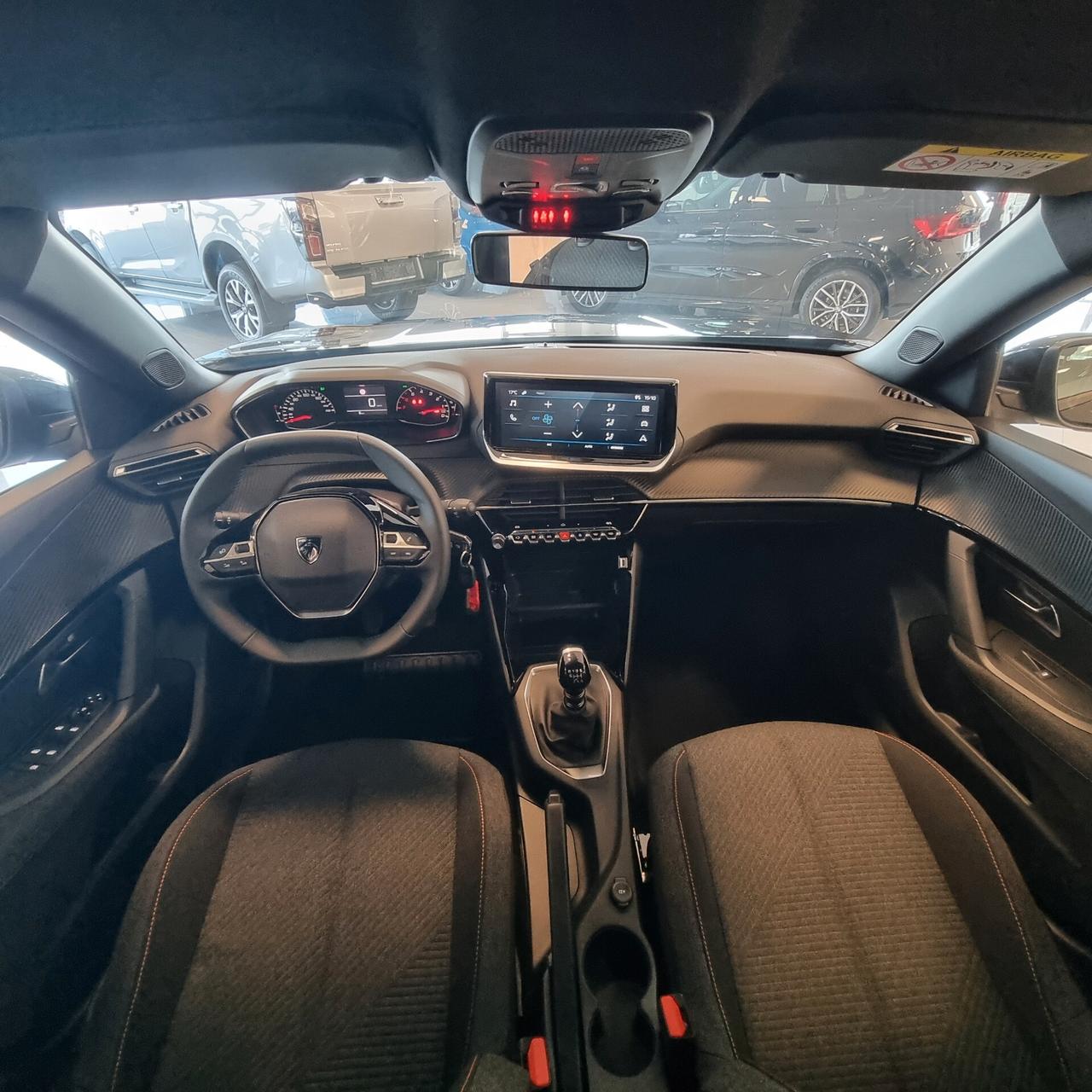 PEUGEOT 2008 SUV dallo Style deciso 1.2 100cv S&S
