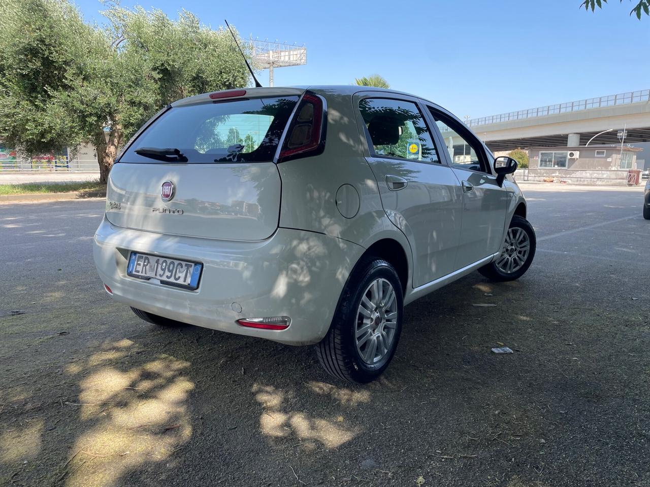 Fiat Punto Easy 1.4 Natural Power Super Full 2014