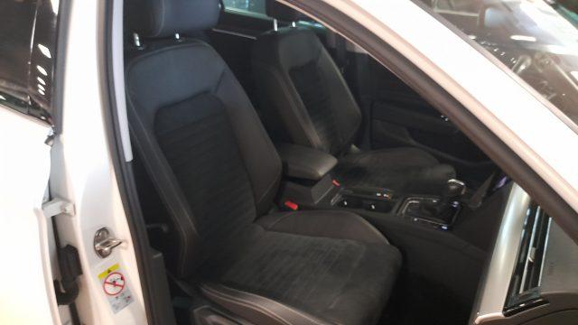 VOLKSWAGEN Passat Variant 2.0 TDI DSG Executive