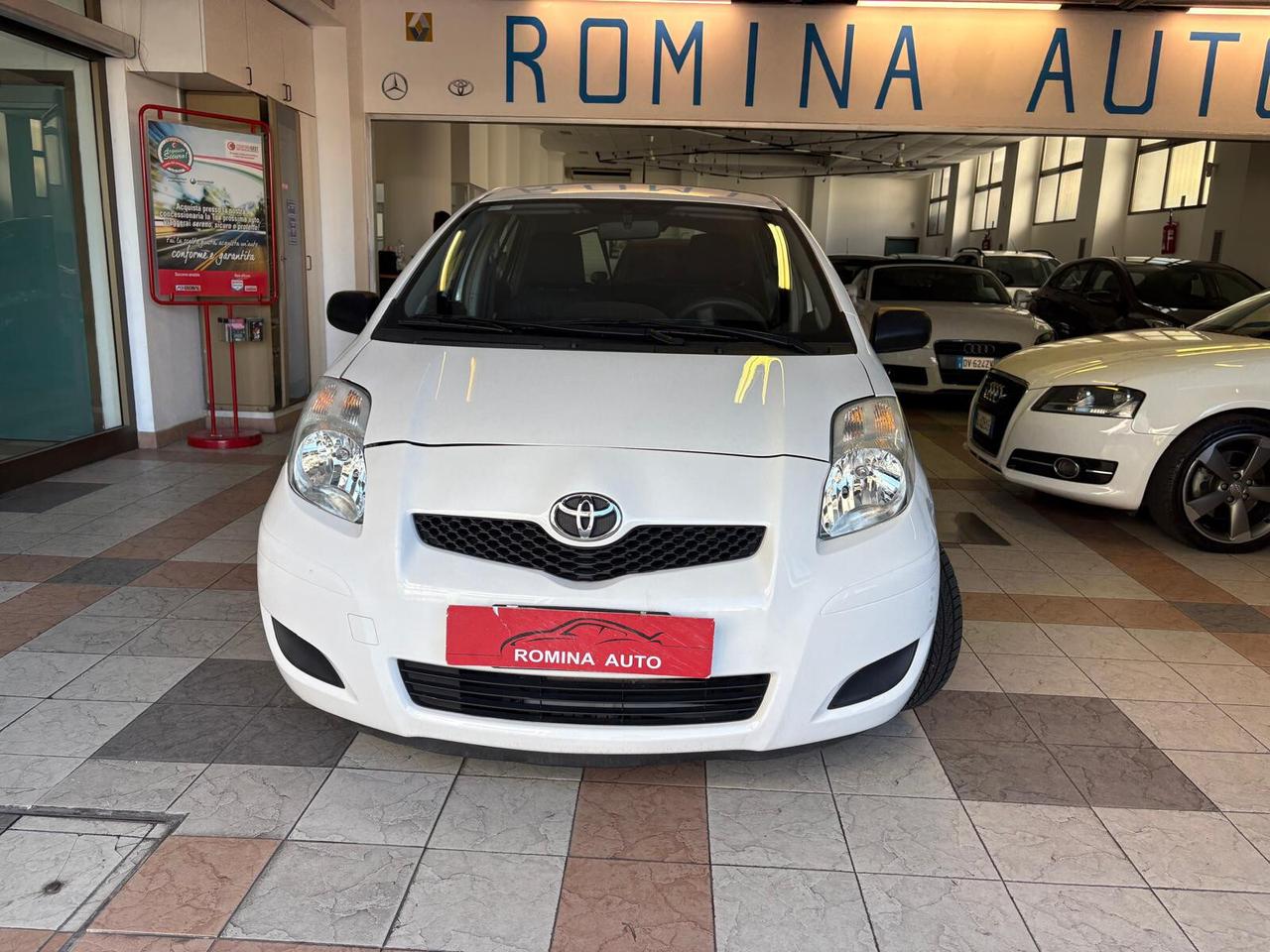 Toyota Yaris 1.0 5 porte
