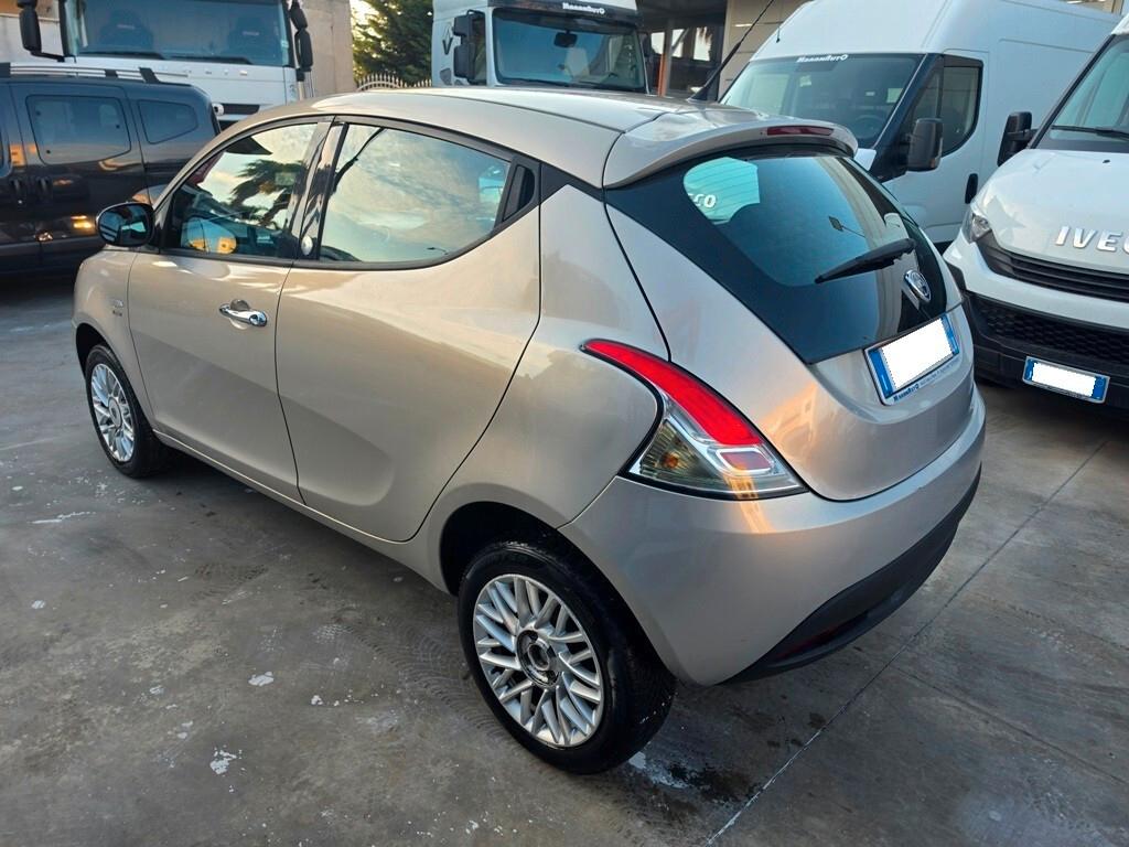 LANCIA YPSILON TWIN AIR METANO 5 PORTE-2013
