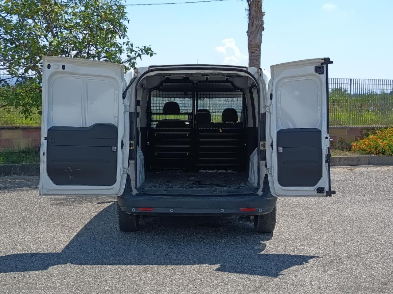 Doblò 1.3MJT PC-TN Cargo Lam.SX 3Pti