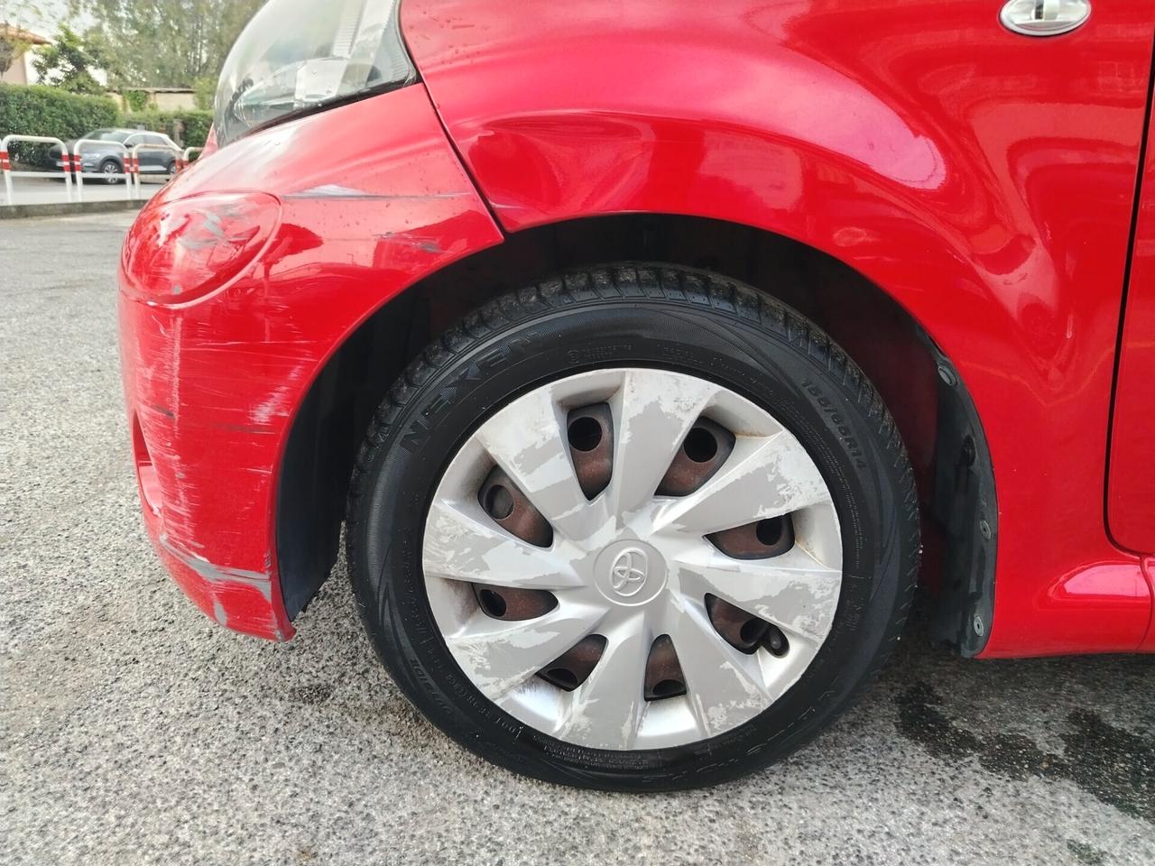 Toyota Aygo 1.0 12V VVT-i 5 porte Active Connect