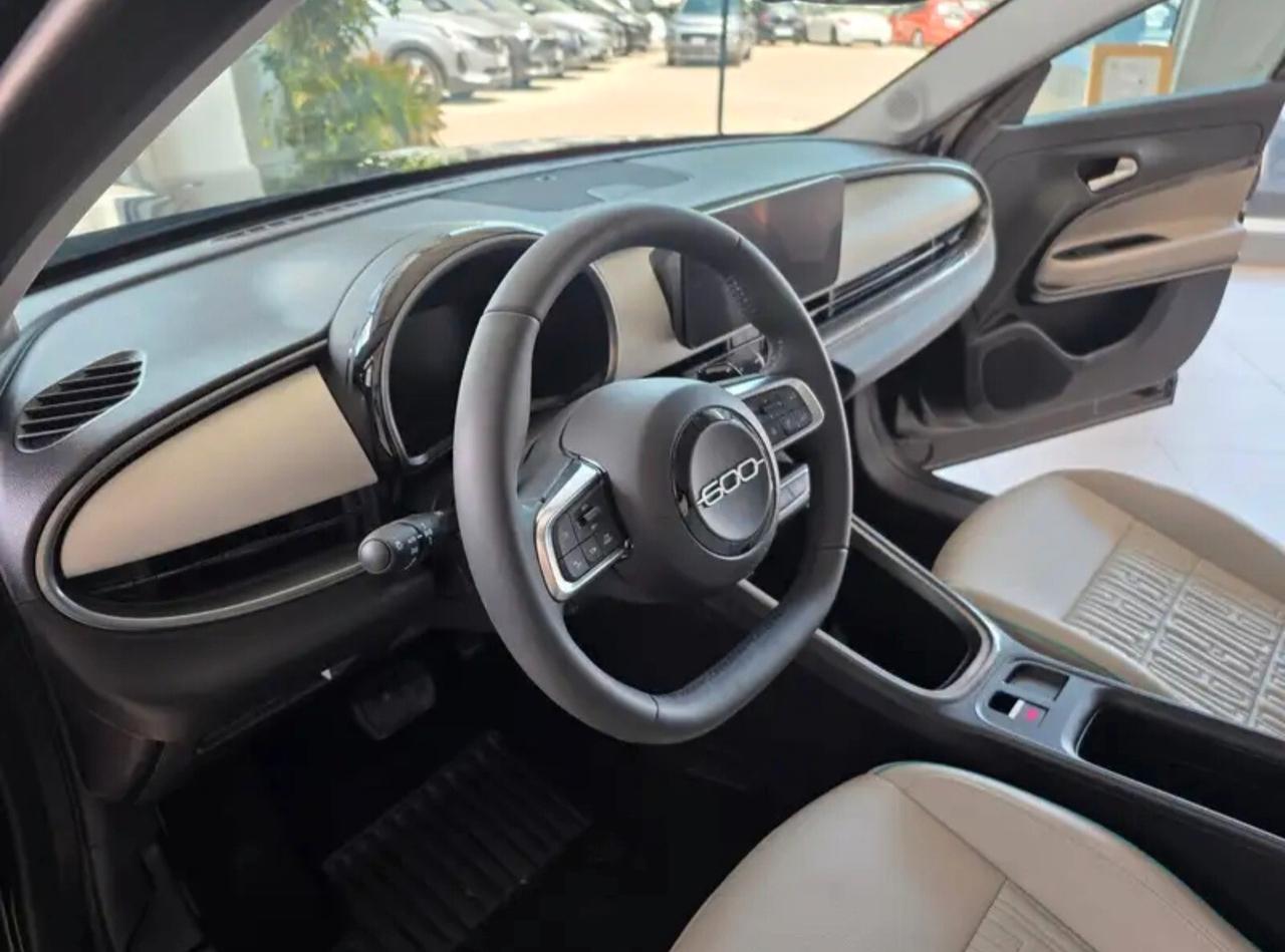 Fiat 600 Hybrid Automatica La Prima