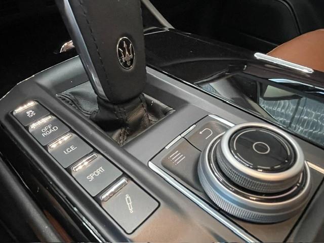 Maserati Levante s q4 430cv