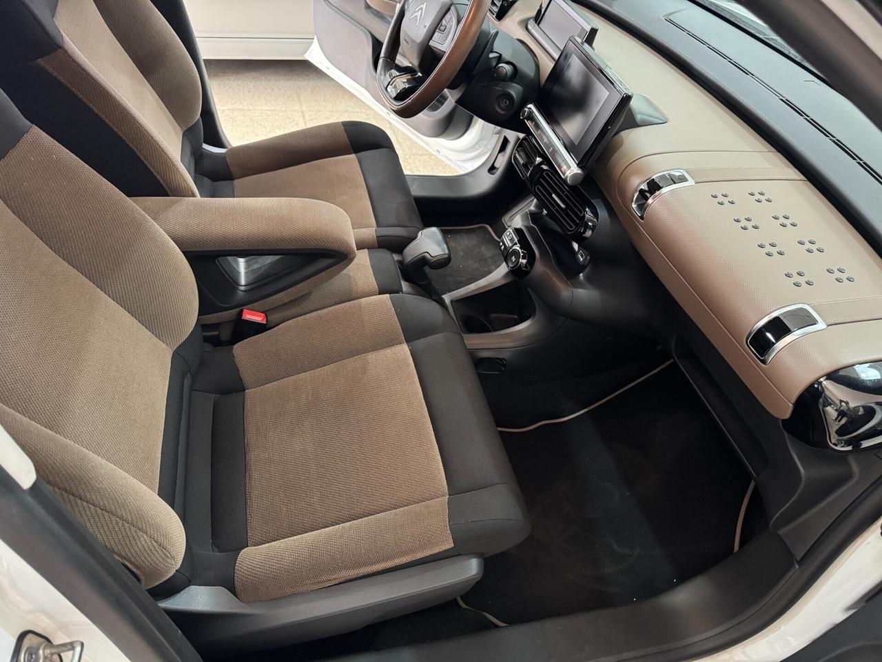 Citroen C4 Cactus BlueHDi 100 cv. Autom. Shine OK