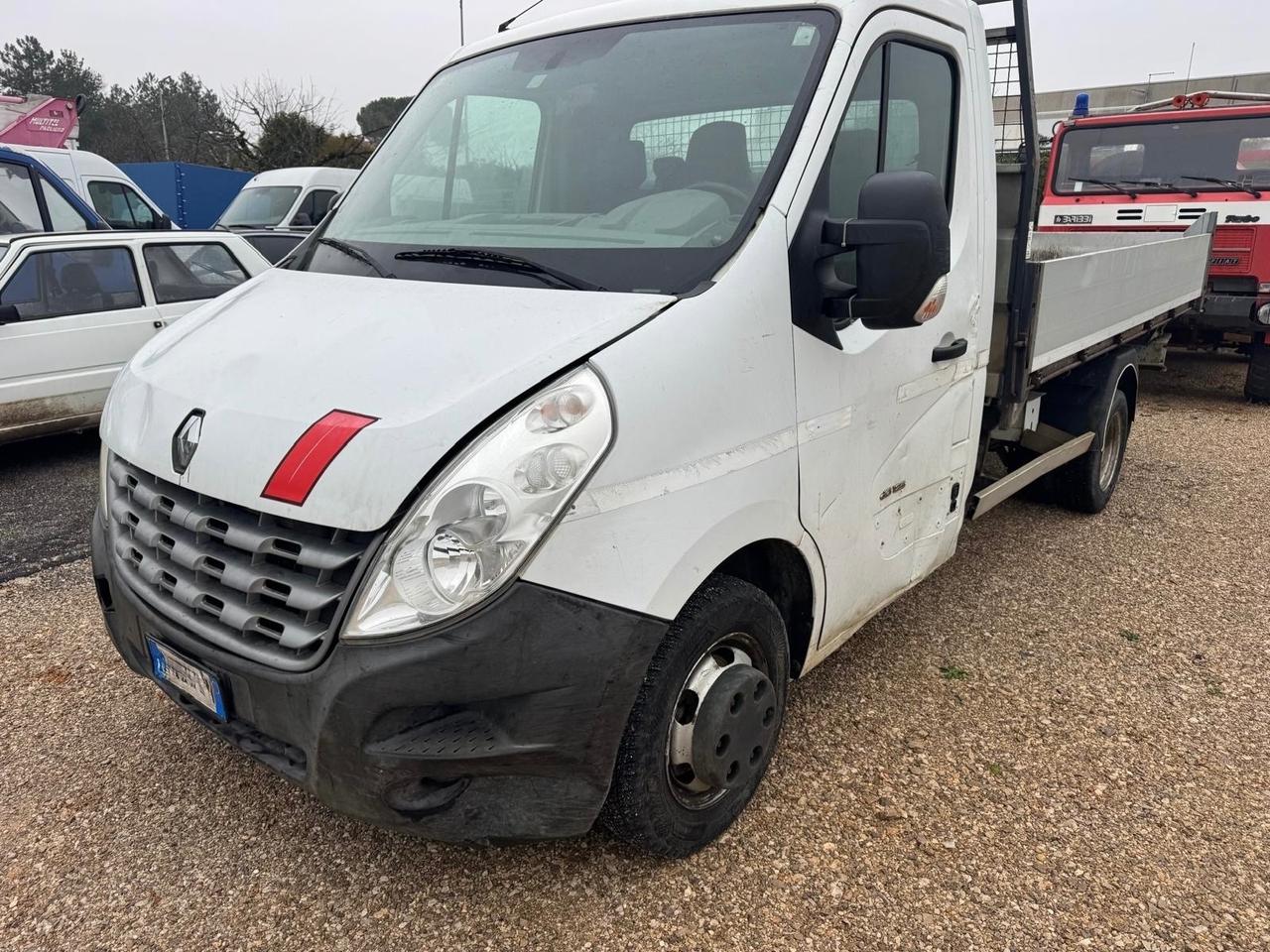Renault Master 2.5 dCi Triribaltabile